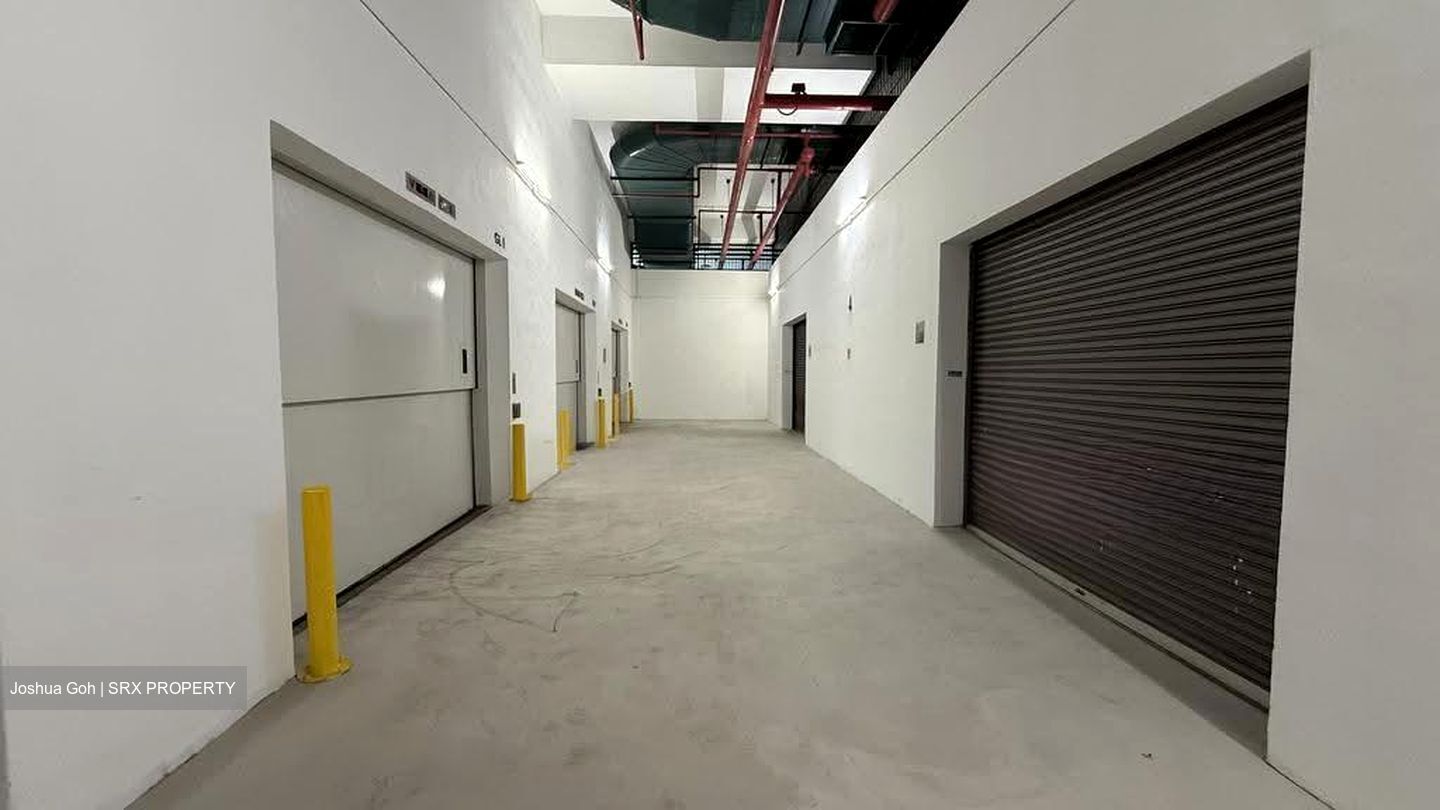 Pandan Crescent (D5), Warehouse #627566491